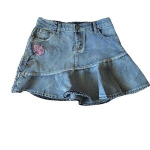 holy kamoly >.< | gorgeous light wash Y2K floral flower denim mini skirt